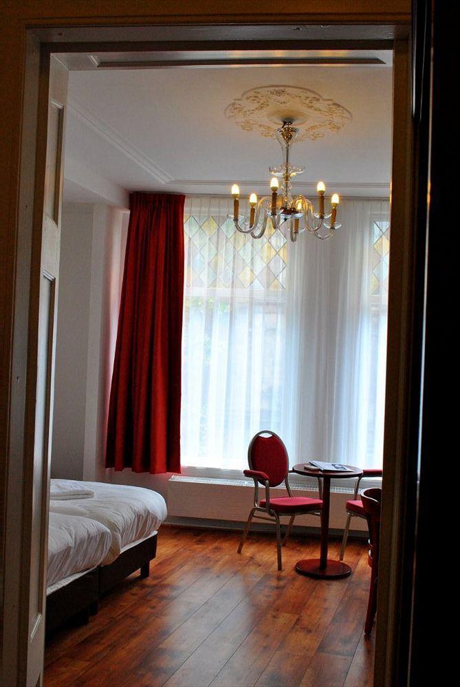 Lange Mare City Hotel Leiden Room photo